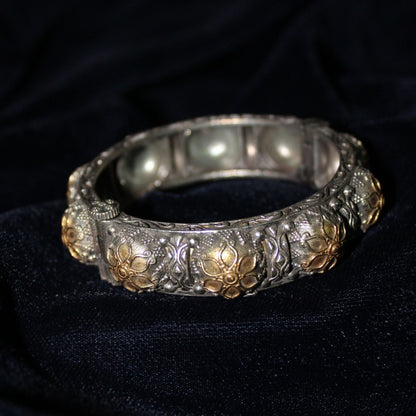 Silva Sutra dual tone bangle