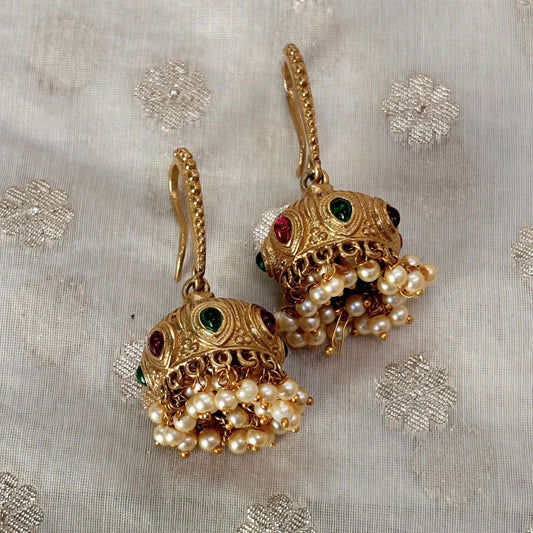 Silva sutra Golden Jhumki Delights