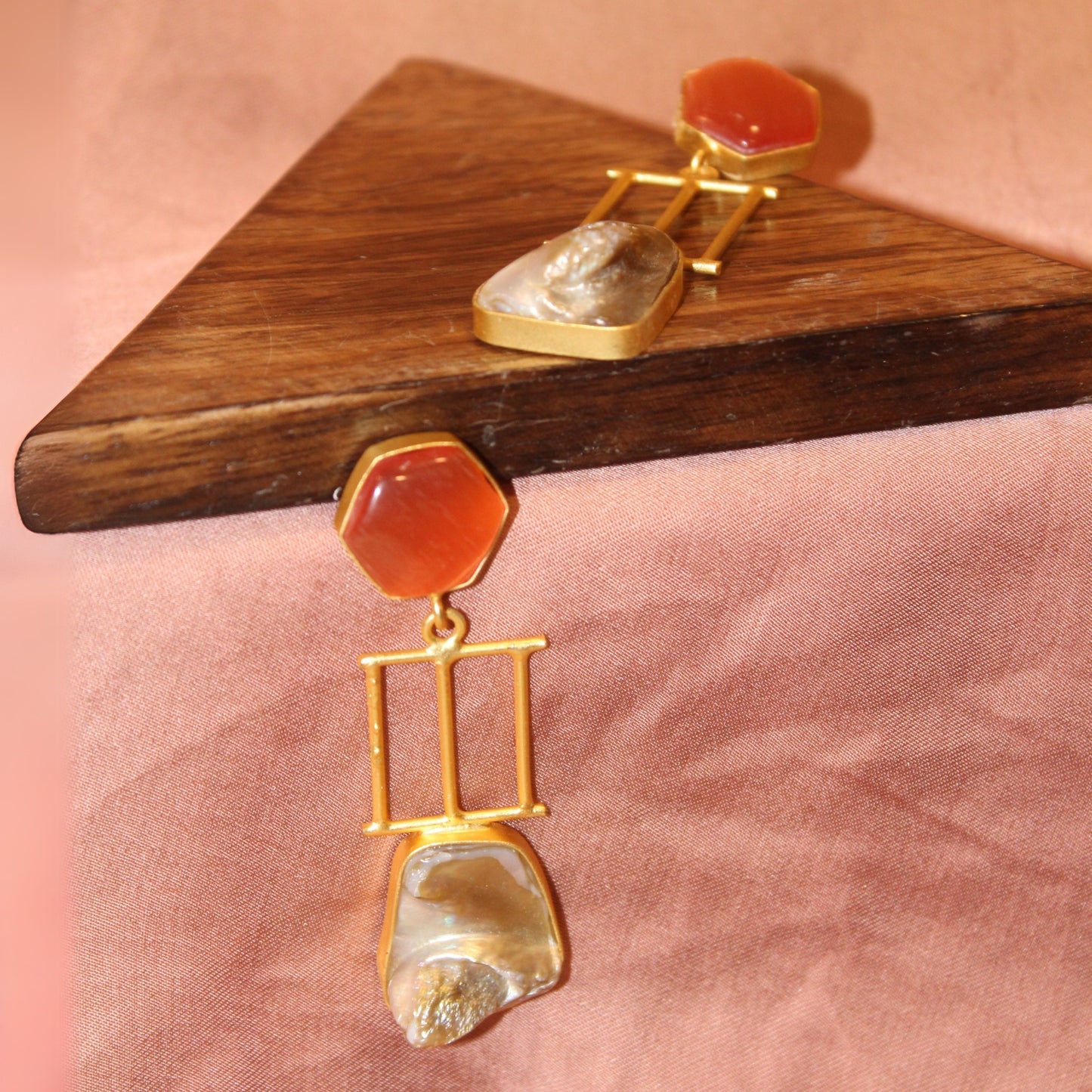 Silva Sutra Pearl & Hexagon Drops in orange